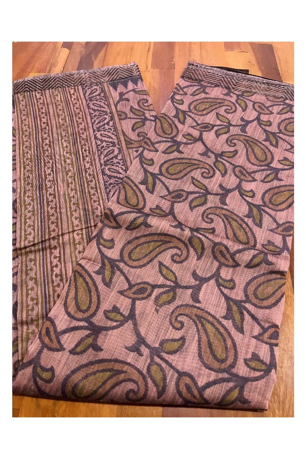 Southloom Cotton Saree with Light Purple Paisley Woven Patterns