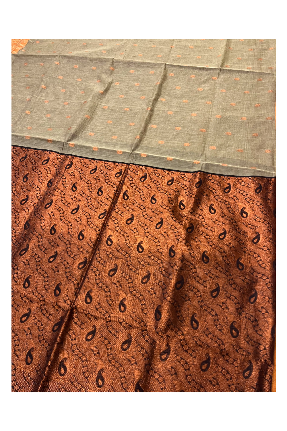 Southloom Cotto Gray Saree with Woven Butta Works on Body and Heavy Copper Work  on Pallu