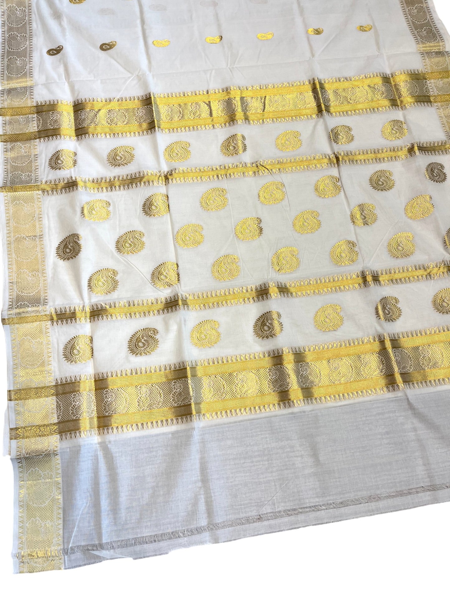 Southloom Super Premium Balaramapuram Unakkupaavu Handloom Cotton Saree with Woven Butta Works Across Body