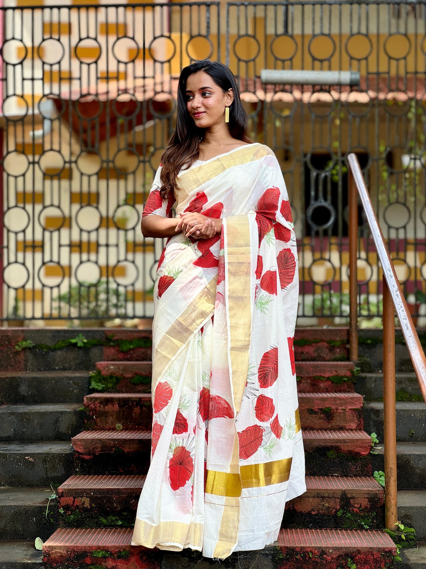 Southloom Red Floral Print Kerala Kasavu Saree