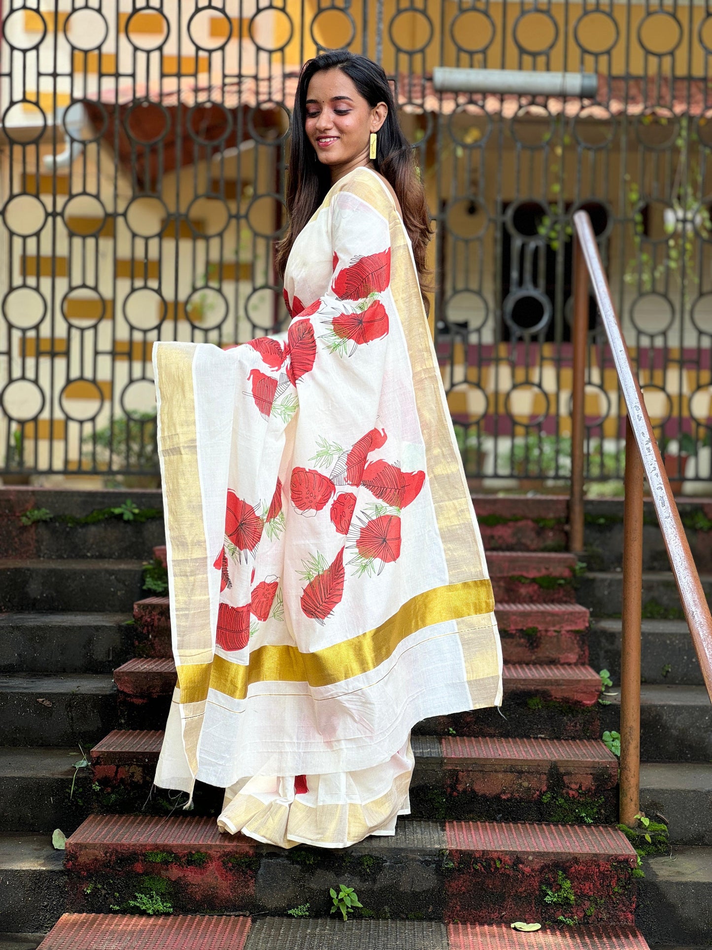 Southloom Red Floral Print Kerala Kasavu Saree