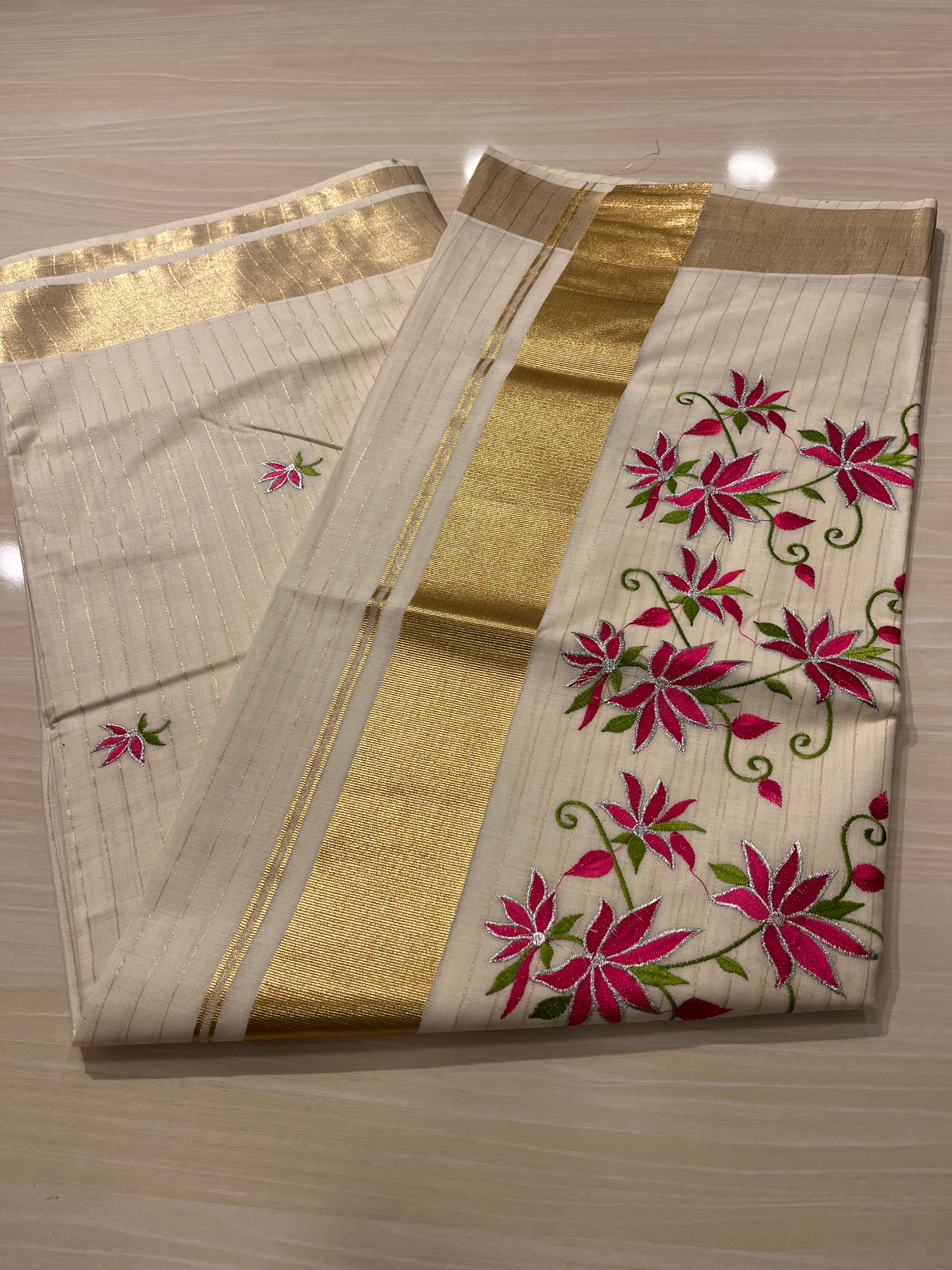 Rani Pink Floral Cotton Lines Saree SL127