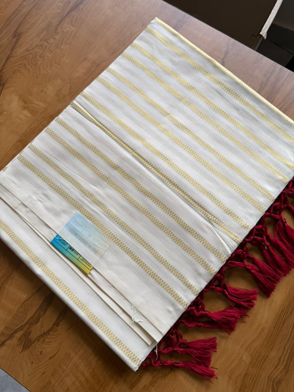 Woven Work Maroon Tassels Kerala Saree (SL0043)