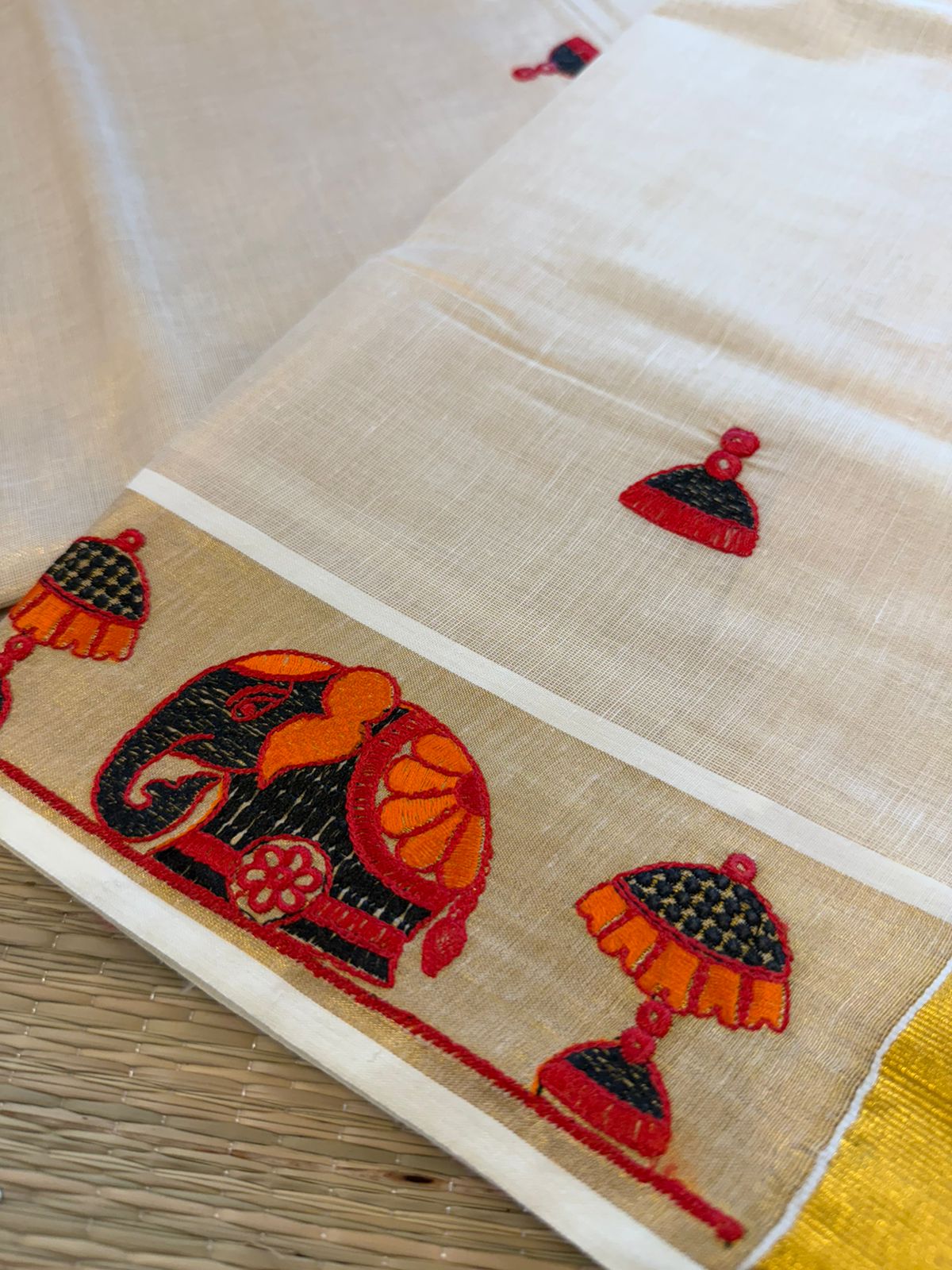 Tissue Elephant Embroidery Kerala Kasavu Saree (2.80 mtrs) SL111