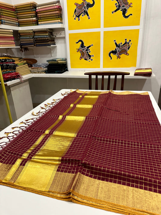 Southloom Super Premium Balaramapuram Unakkupaavu Handloom Maroon Saree with Kasavu Checks Across Body