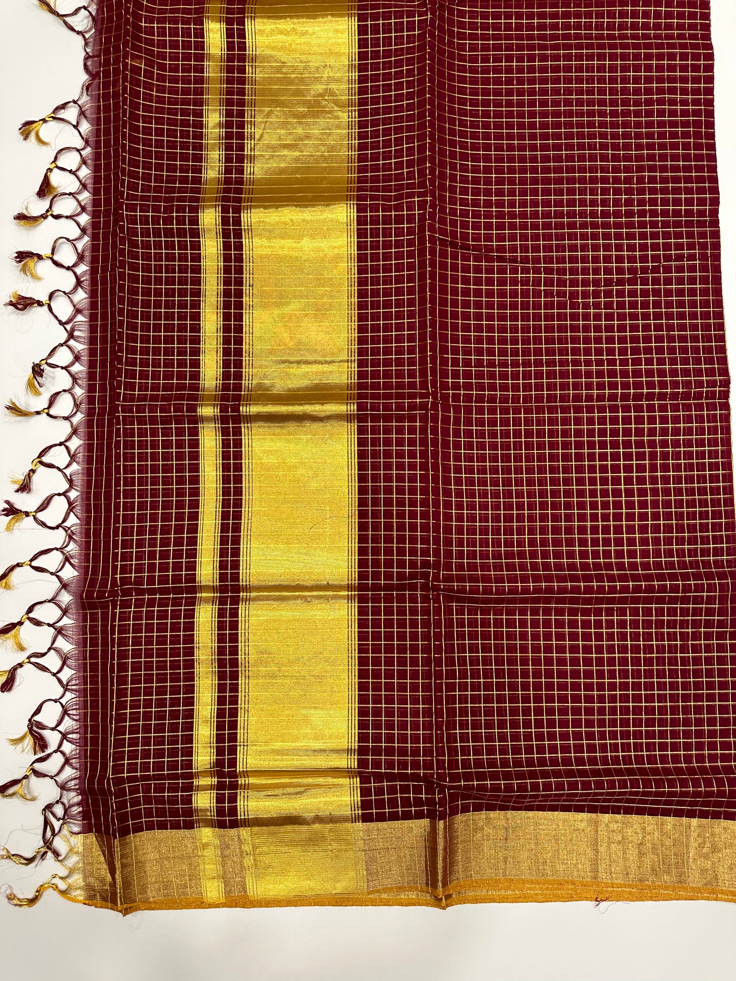 Southloom Super Premium Balaramapuram Unakkupaavu Handloom Maroon Saree with Kasavu Checks Across Body