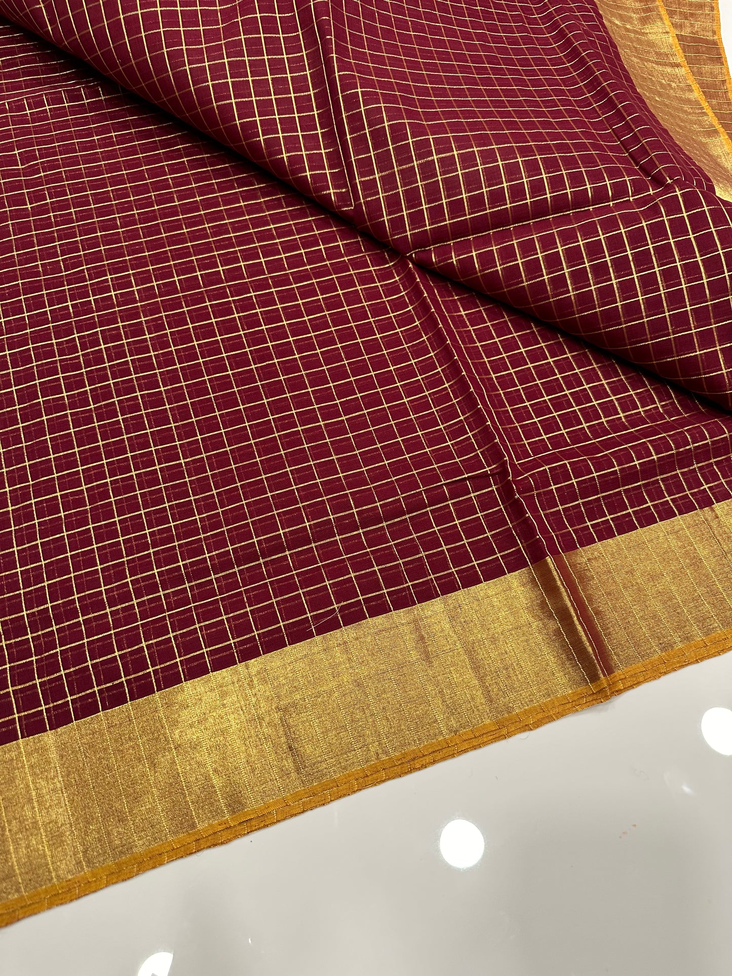 Southloom Super Premium Balaramapuram Unakkupaavu Handloom Maroon Saree with Kasavu Checks Across Body