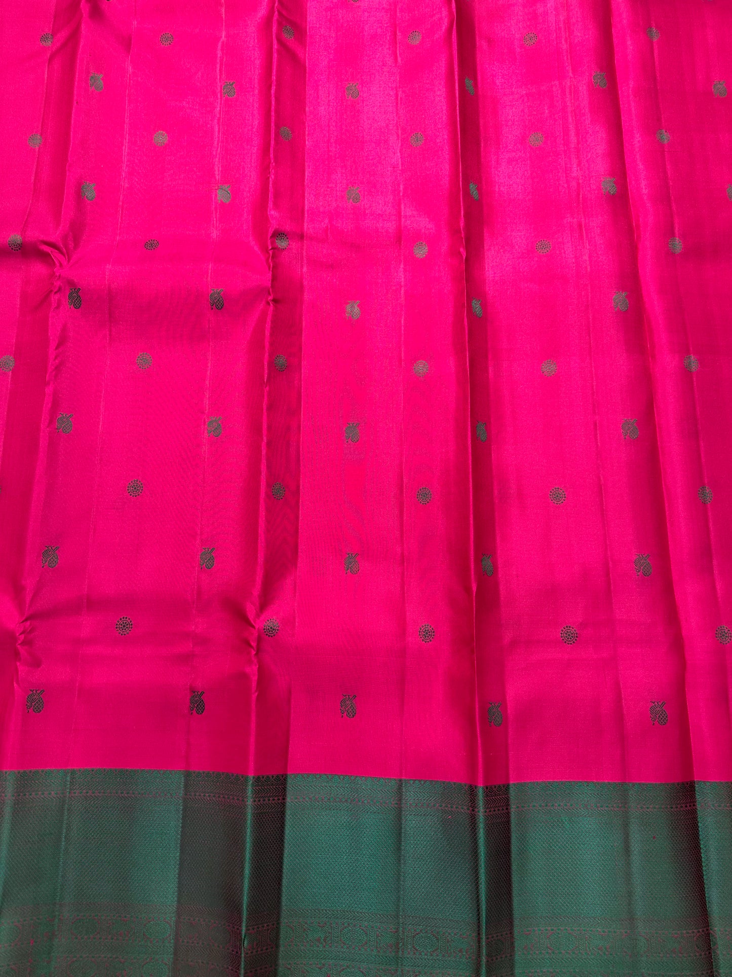 Southloom Pure Handloom Bridal Kanchipuram Silk Saree with Resham Work (Green & Magenta) SL623