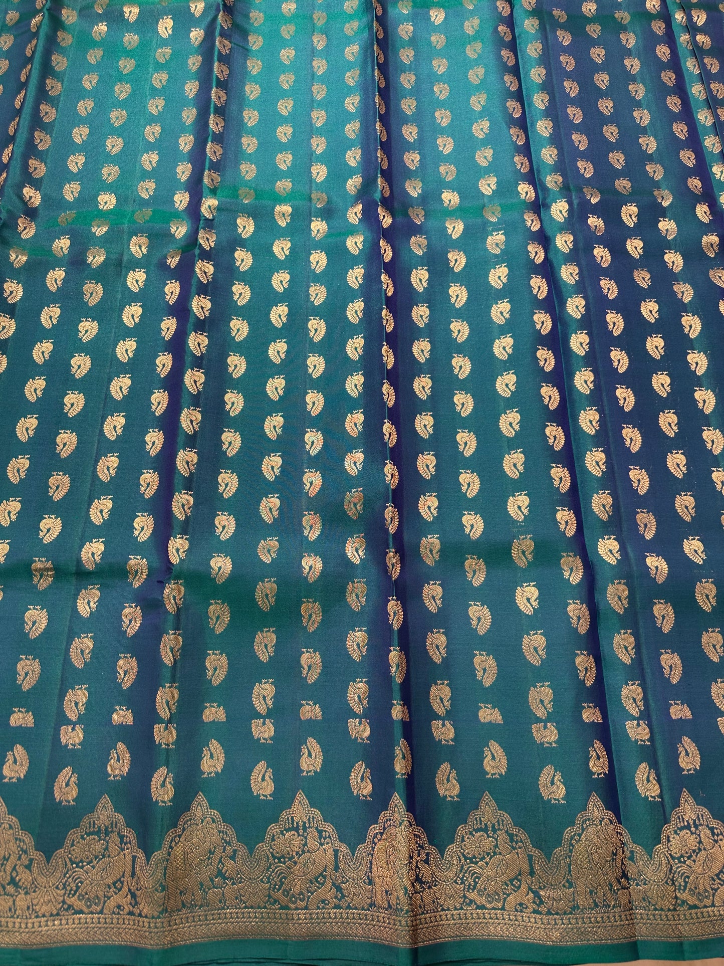 Southloom Pure Handloom Bridal Kanchipuram Silk Saree with Peacock Design (Peacock Green & Blue) SL623