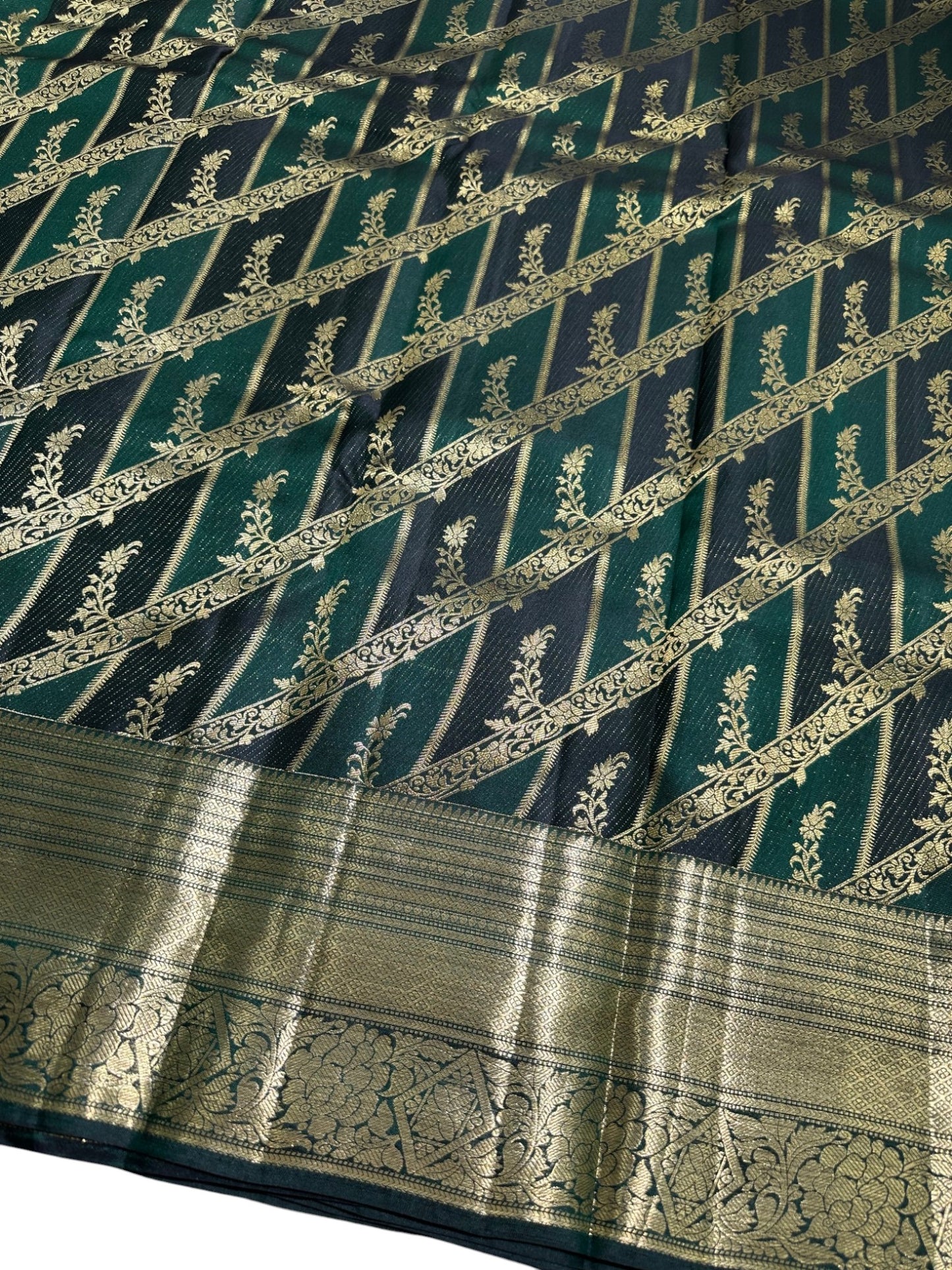 Southloom Pure Handloom Bridal Kanchipuram Brocade Silk Saree (Green) SL623