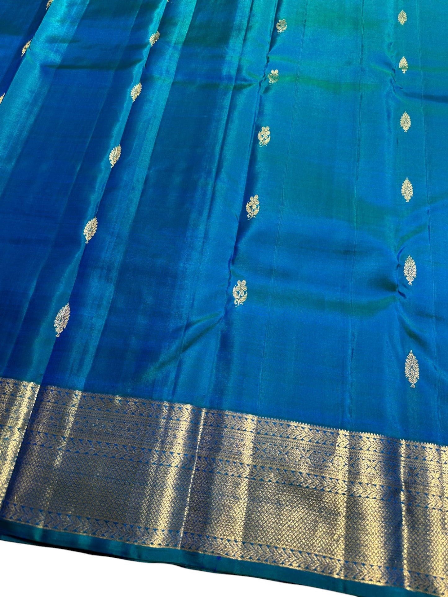 Southloom Pure Handloom Bridal Kanchipuram  Brocade Silk Saree (Peacock Blue & Green) SL623