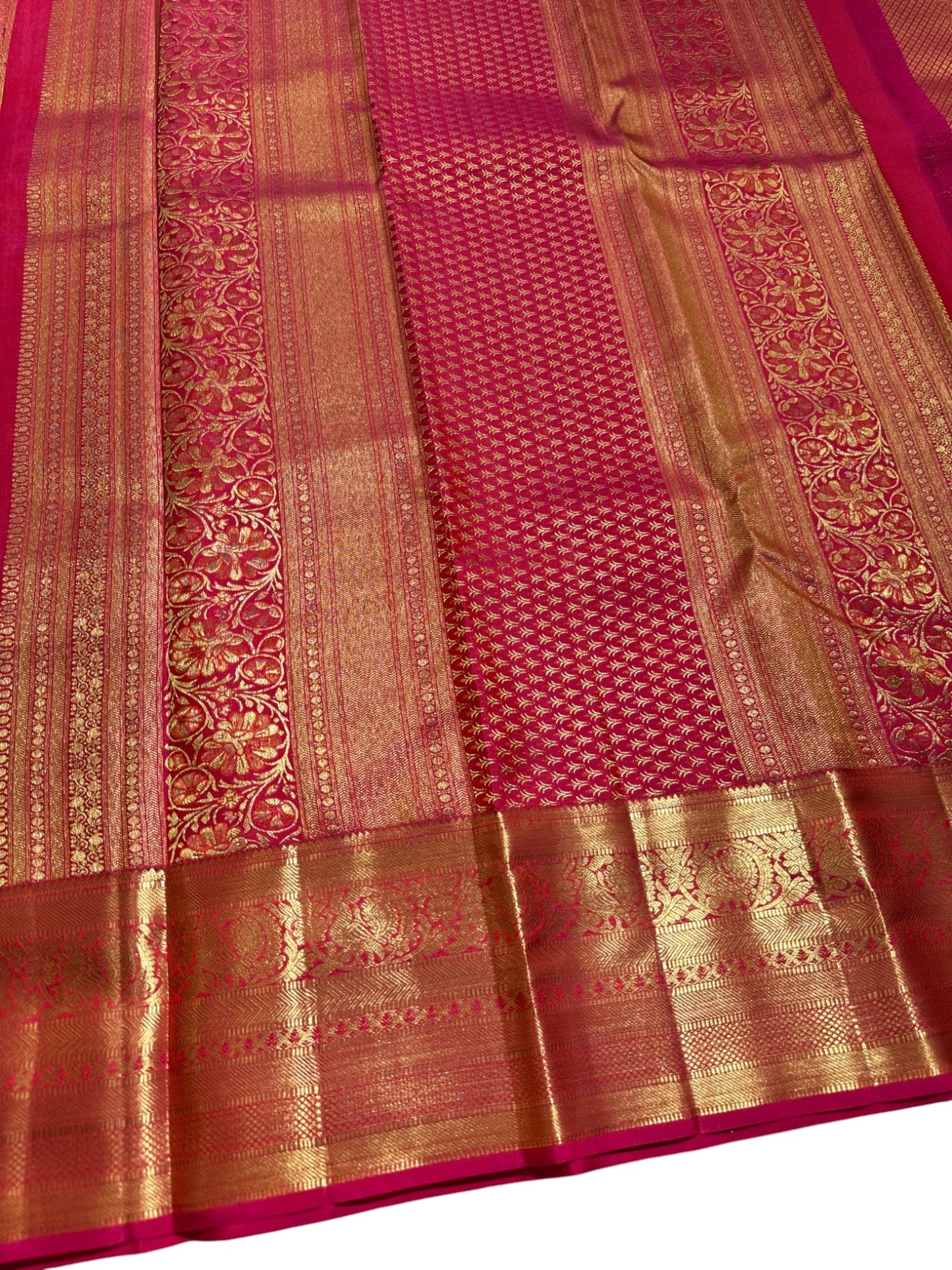 Southloom Pure Handloom Bridal Kanchipuram  Brocade Silk Saree (Magenta) SL623