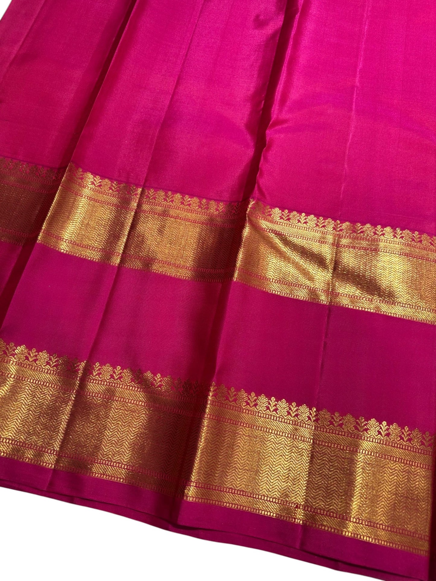 Southloom Pure Handloom Bridal Kanchipuram  Brocade Silk Saree (Black & Magenta) SL623