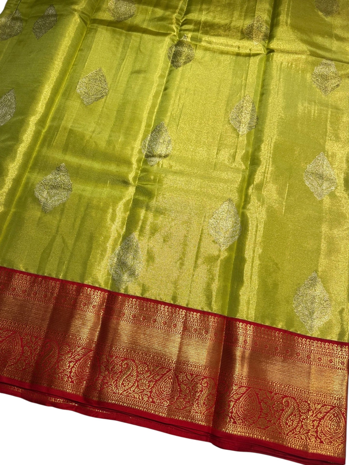 Southloom Pure Handloom Bridal Kanchipuram  Brocade Silk Saree (Green & Red) SL623