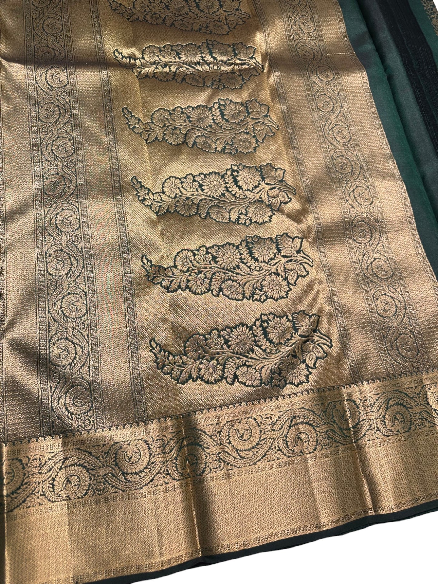 Southloom Pure Handloom Bridal Kanchipuram Brocade Silk Saree (Green) SL623