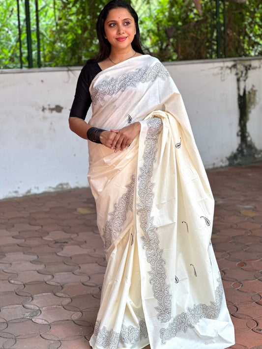 Southloom Onam Exclusive Kerala Saree with Classy Black Minimalistic Border and Paisley on Body