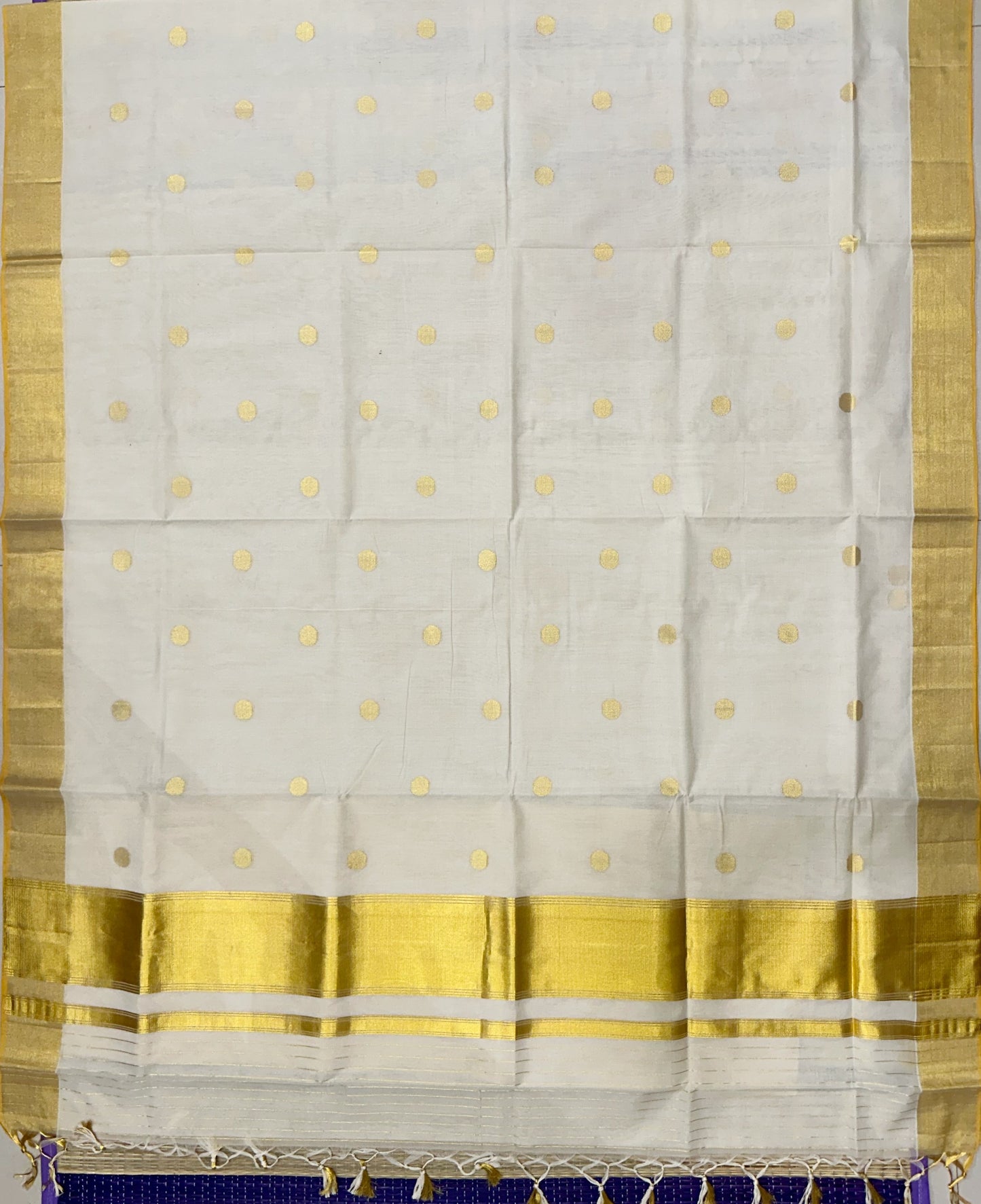 Southloom Balaramapuram Unakkupaavu Handloom Kasavu Saree with Woven Polka Dots on Body (220 Handwoven Polkas)