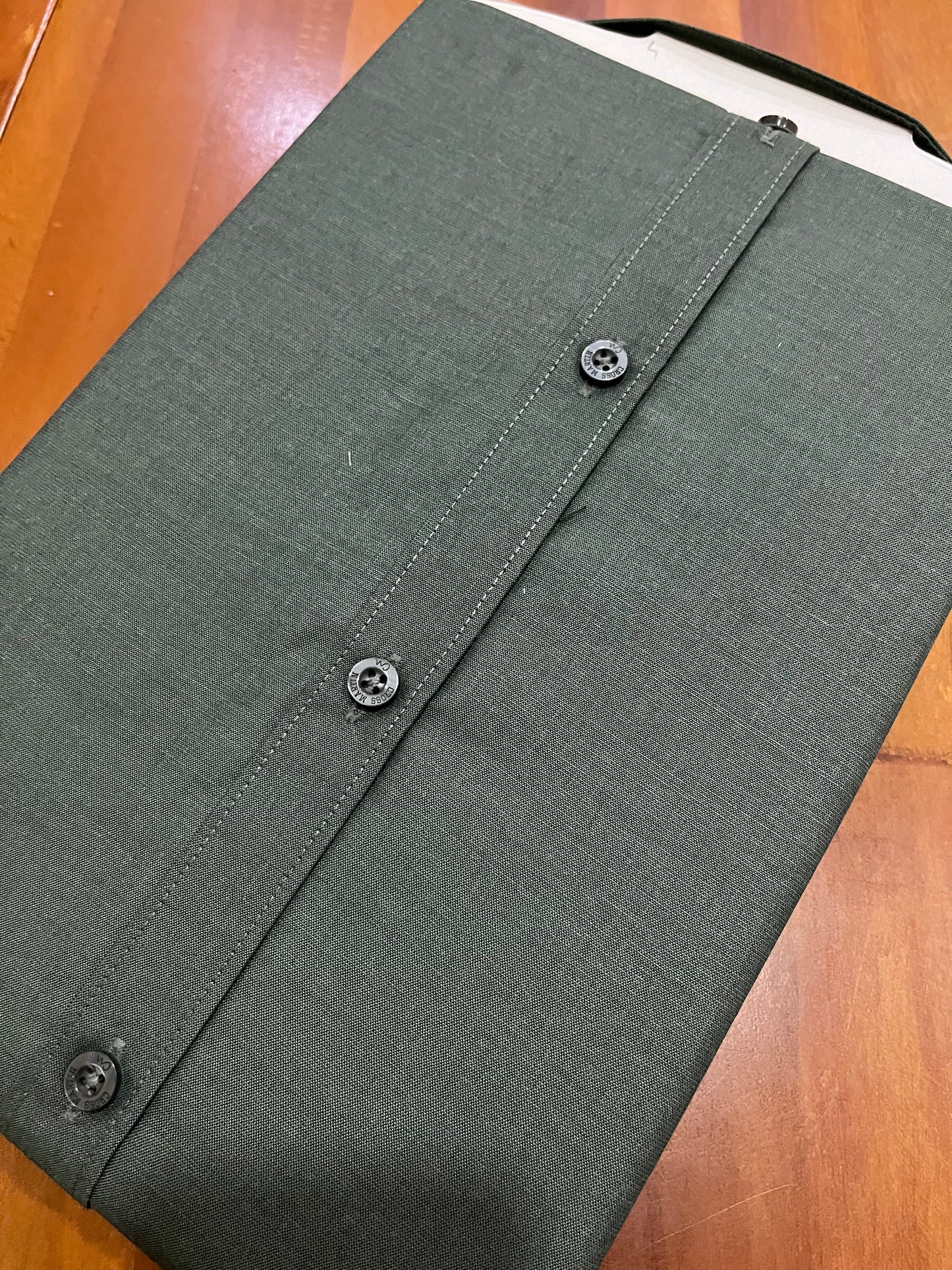 Pure Cotton Green Solid Shirt (42 HS)