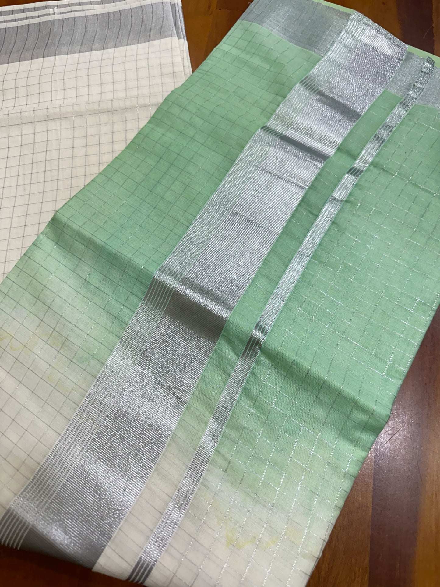 Southloom Silver Kasavu Check Tie and Dye Multi Colour Saree in Light Green Colour