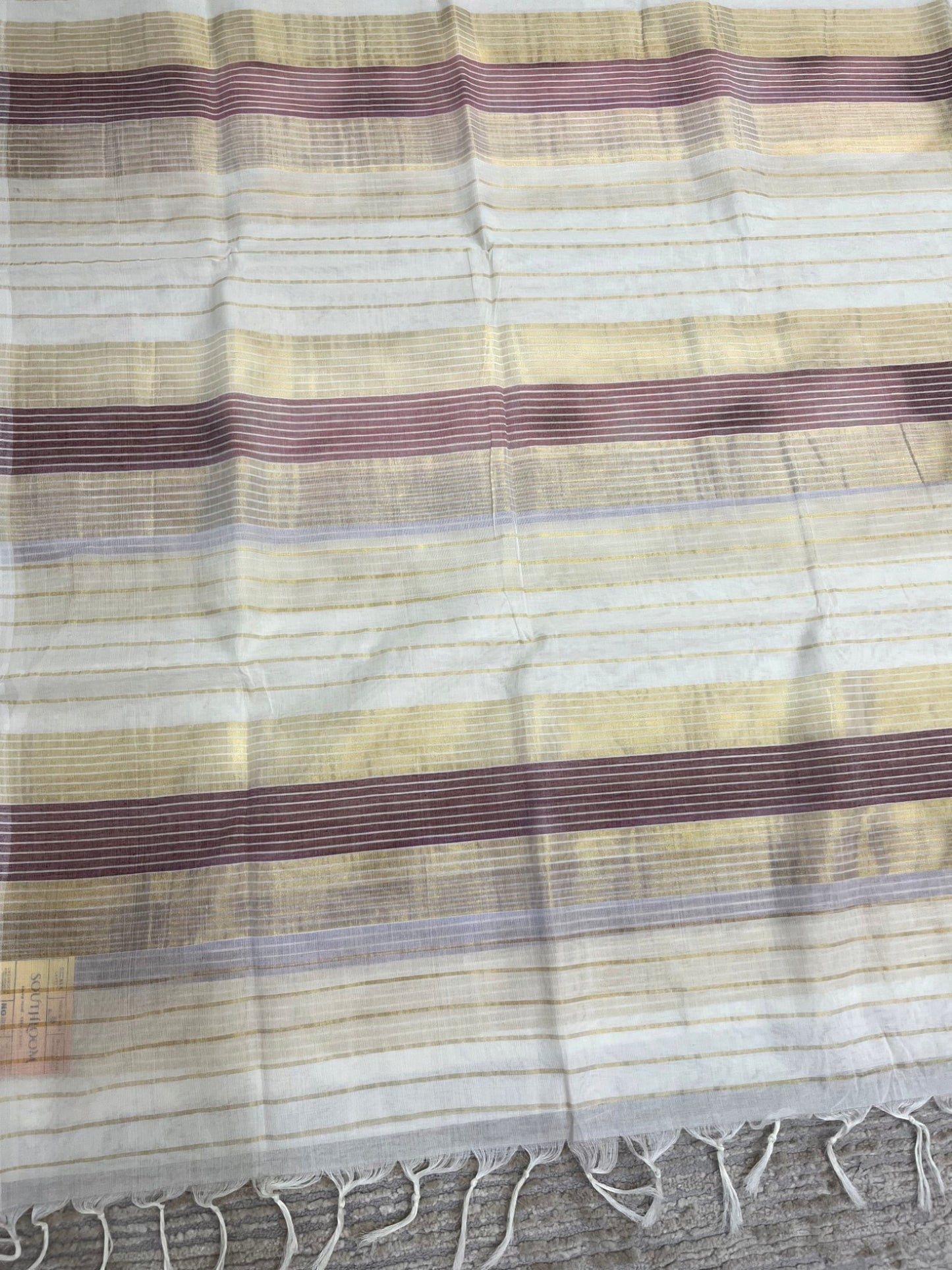 Southloom Super Premium Balaramapuram Handloom Cotton Gold And Maroon Lines On Body SL628