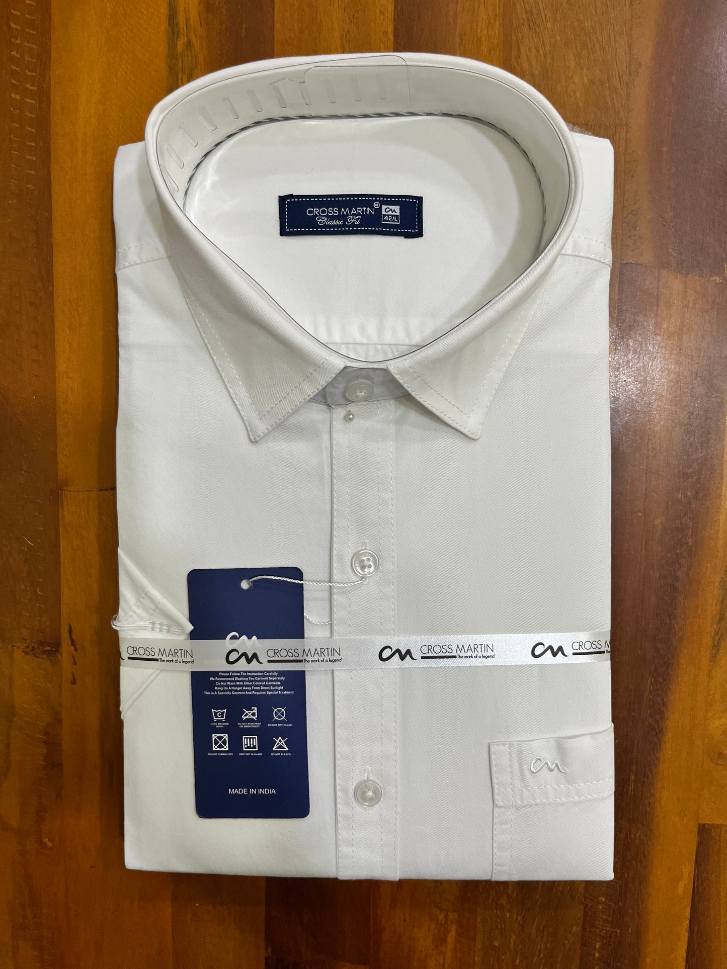 Pure Cotton Pure White Solid Shirt (42 HS)