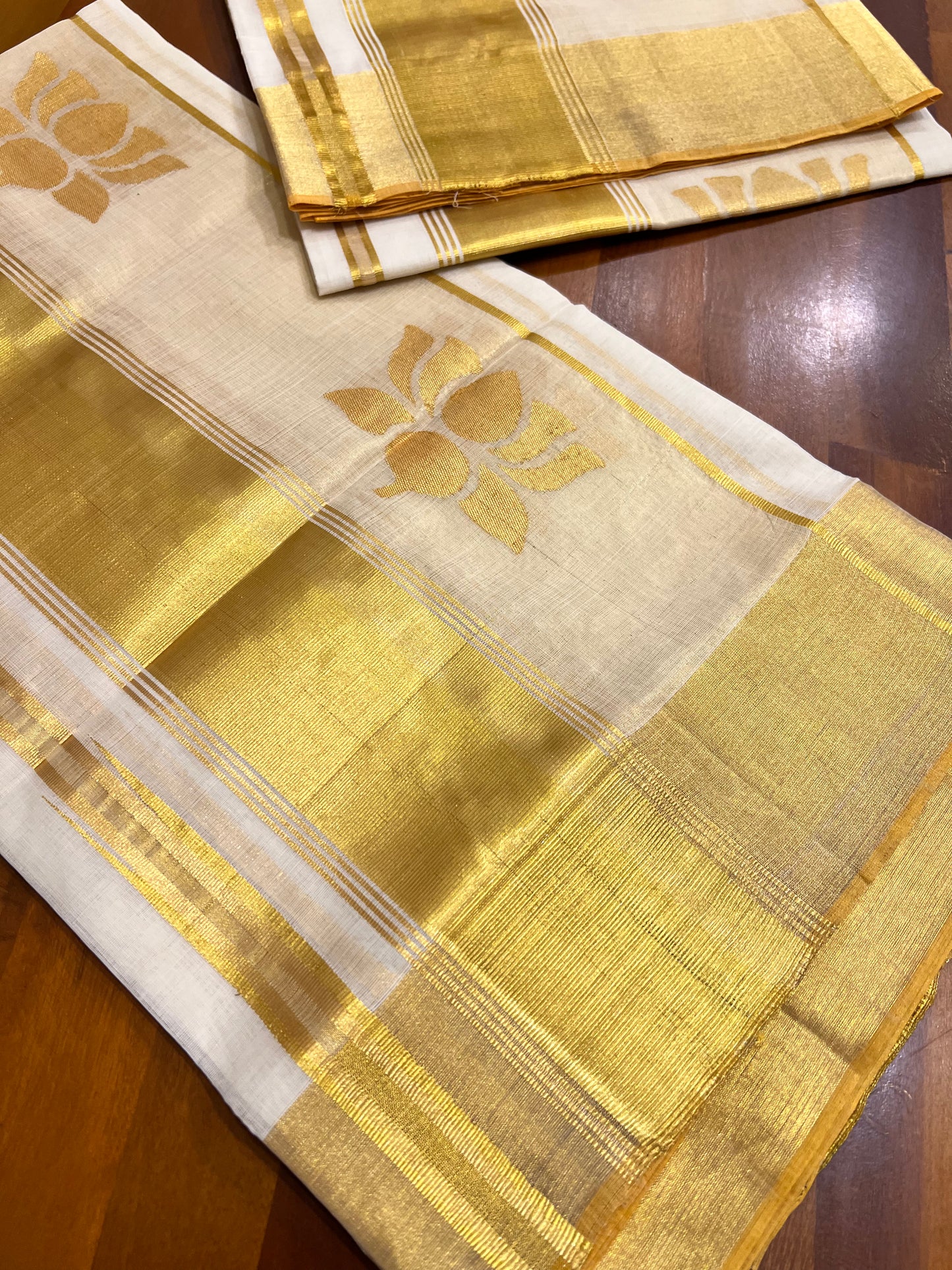 Southloom Super Premium Balaramapuram Unakkupaavu Pudava Set Mundu with Handwoven Lotus Motifs