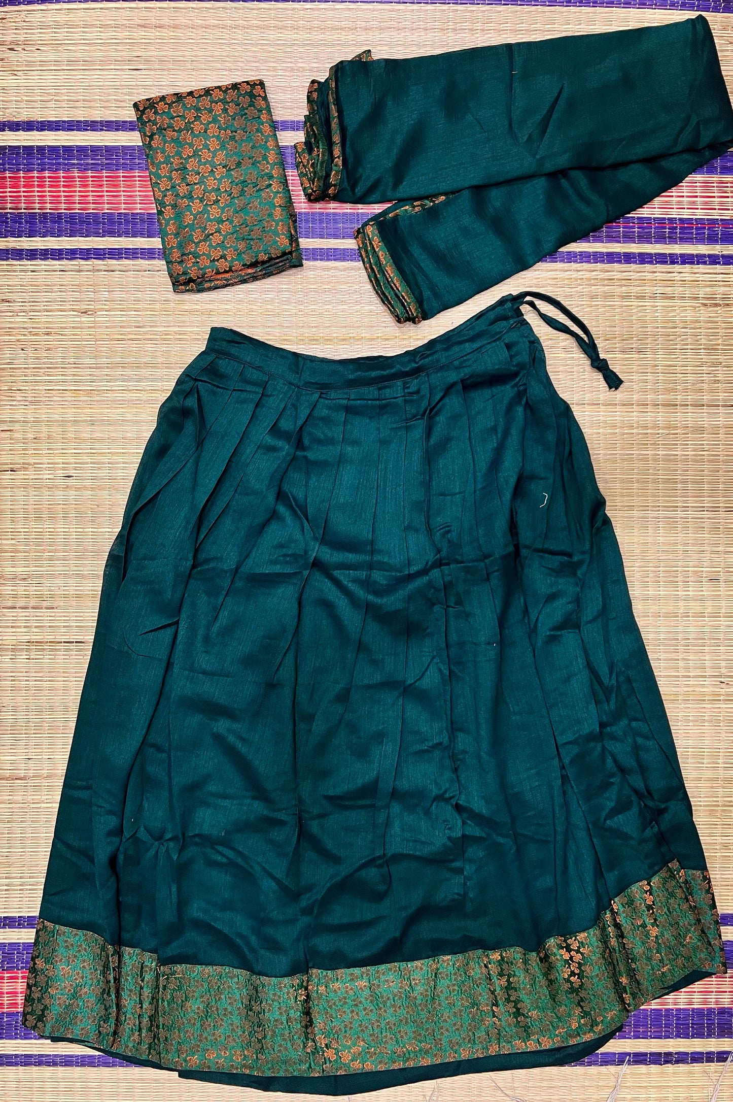 Semi Stitched Semi Silk Green Dhavani Set with Designer Neriyathu and Blouse Piece