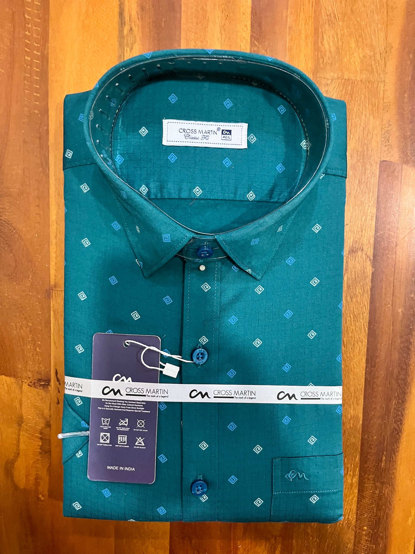 Pure Cotton Green Printed Shirt (42 HS)