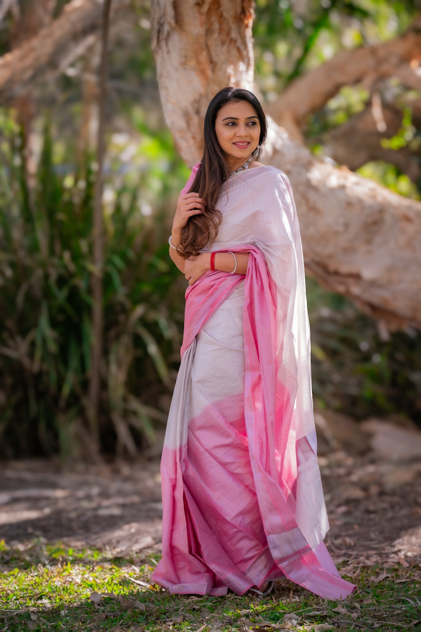 Southloom Tie and Dye Multi Colour Pink Colour Rose Tissue Kasavu Saree (Lines Body)