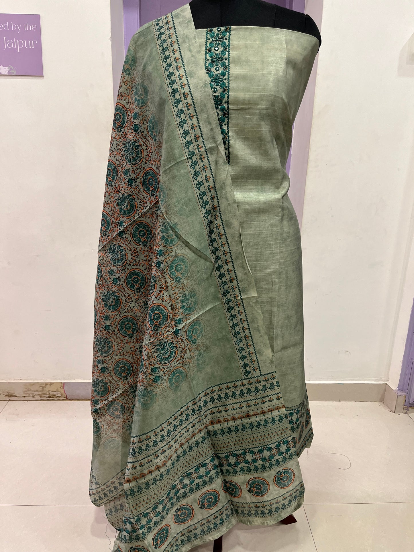 Southloom™ Semi Tussar Green Churidar Salwar Suit Material with Floral Thread Work