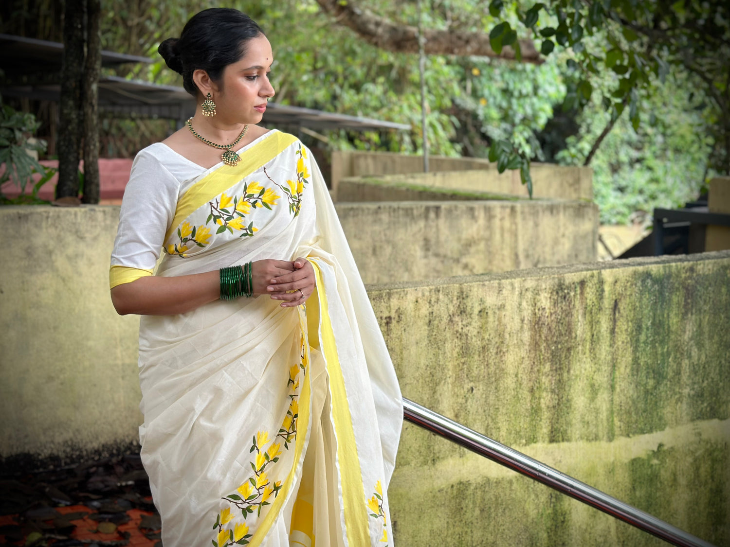 golden blouse with set saree