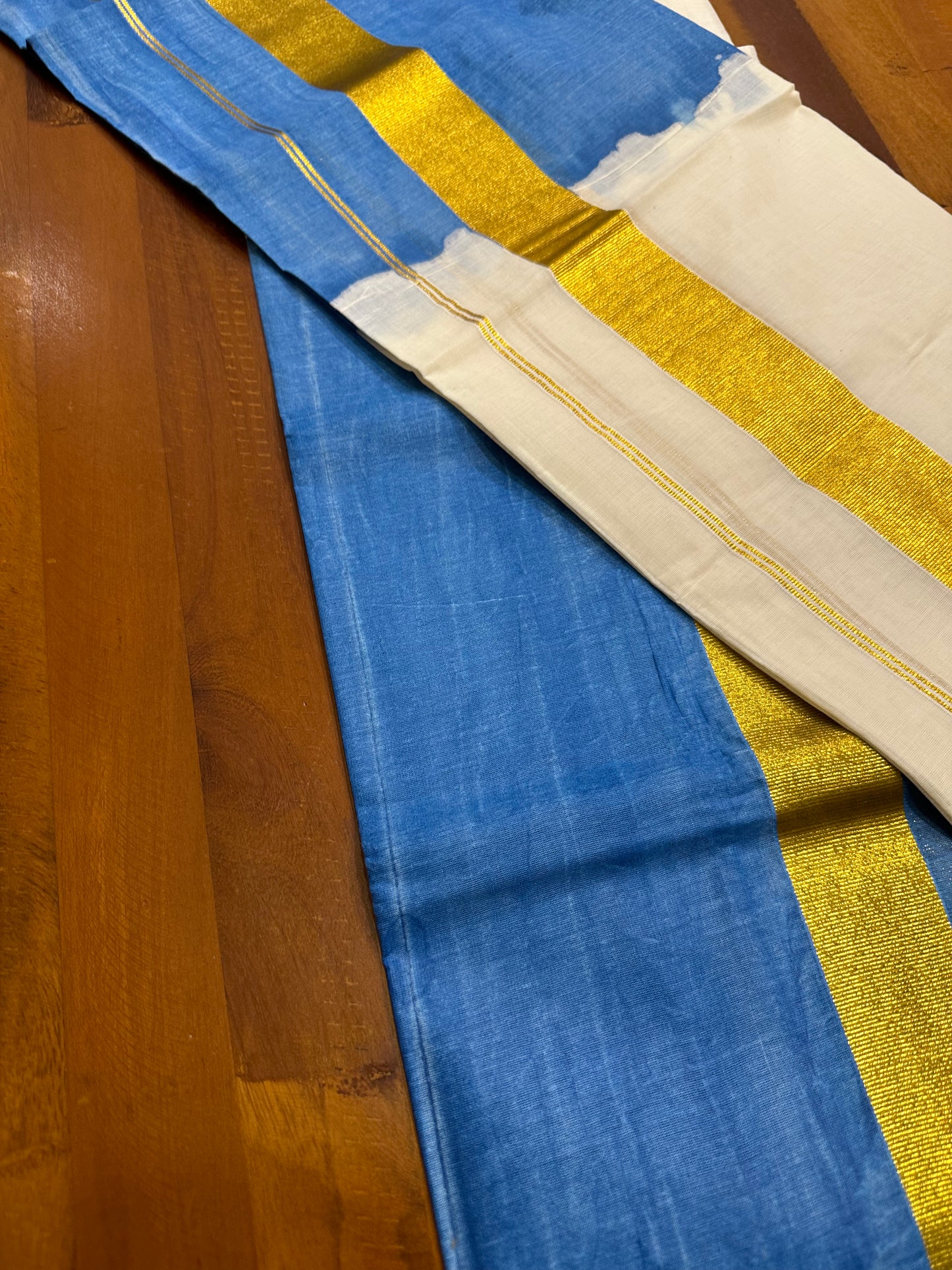 Southloom Tie & Dye - Half & Half  Multi Colour Blue Design Set Mundu (Mundum Neriyathum) in 2.80 m Neriyathu (Extra Length)