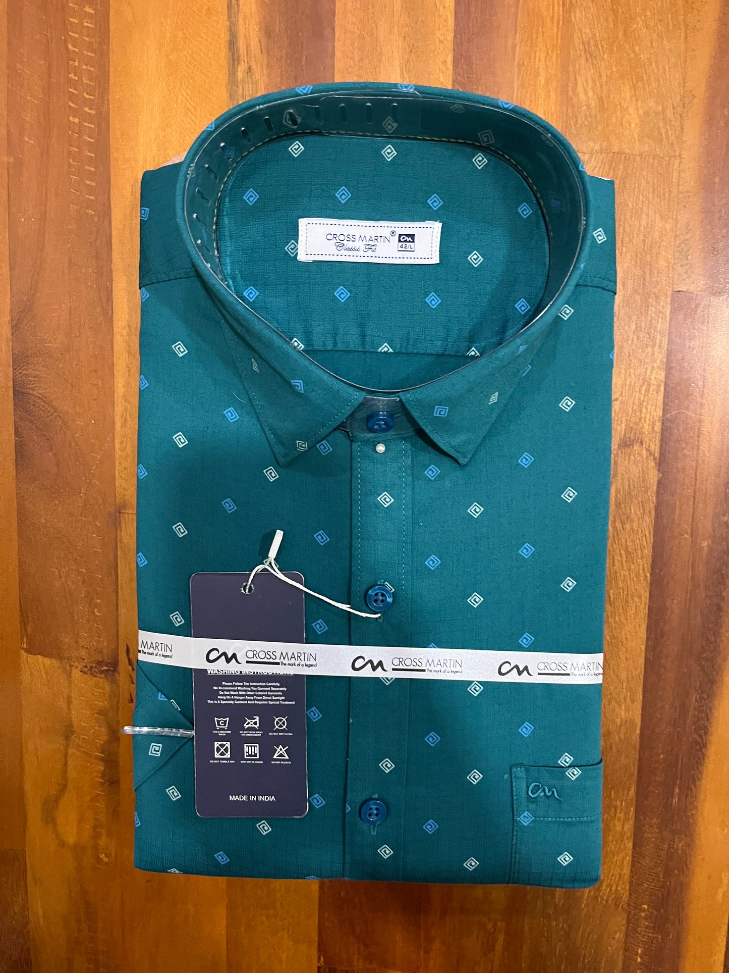 Pure Cotton Green Printed Shirt (42 HS)