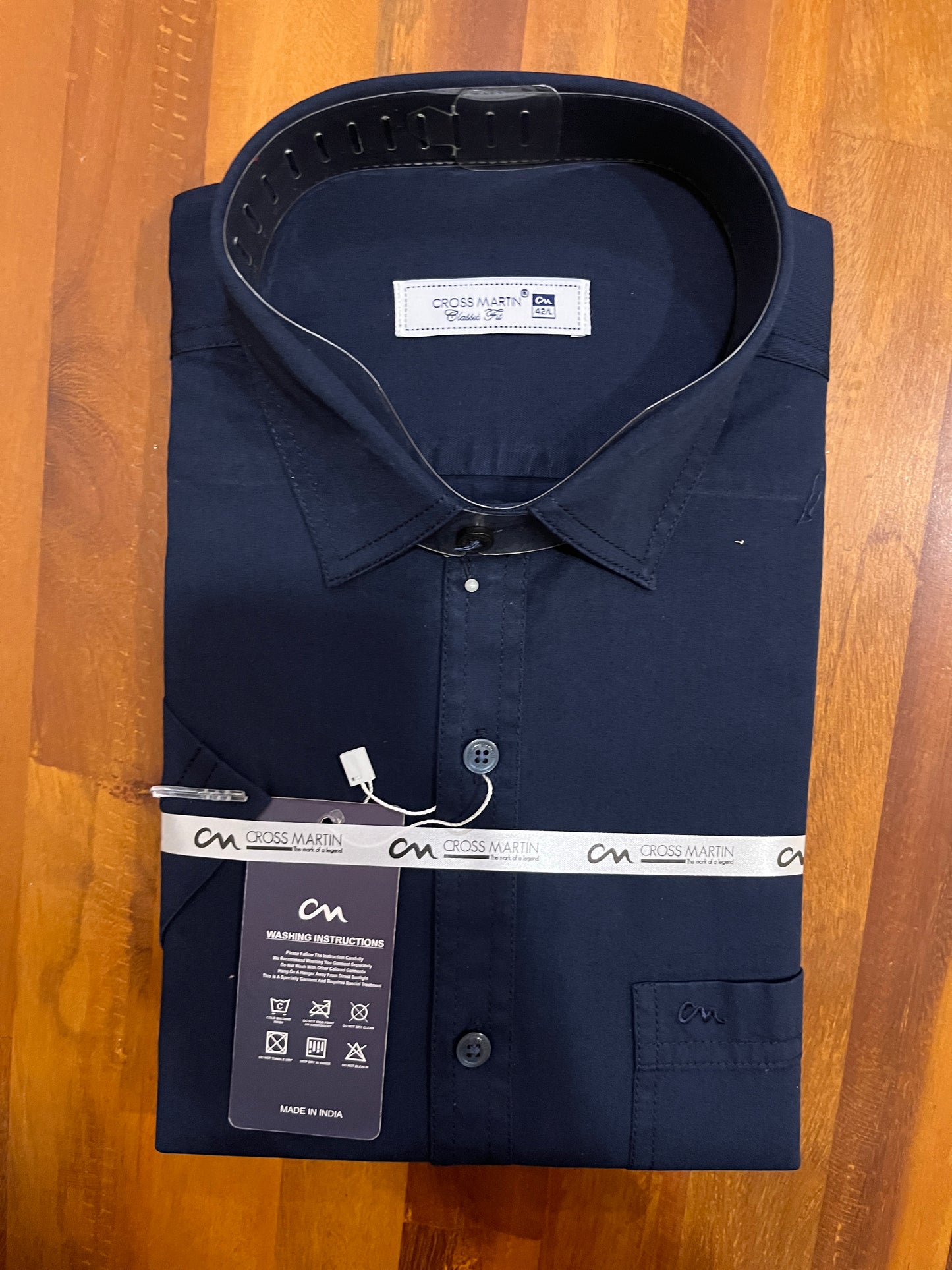 Pure Cotton Navy Blue Solid Shirt (42 HS)