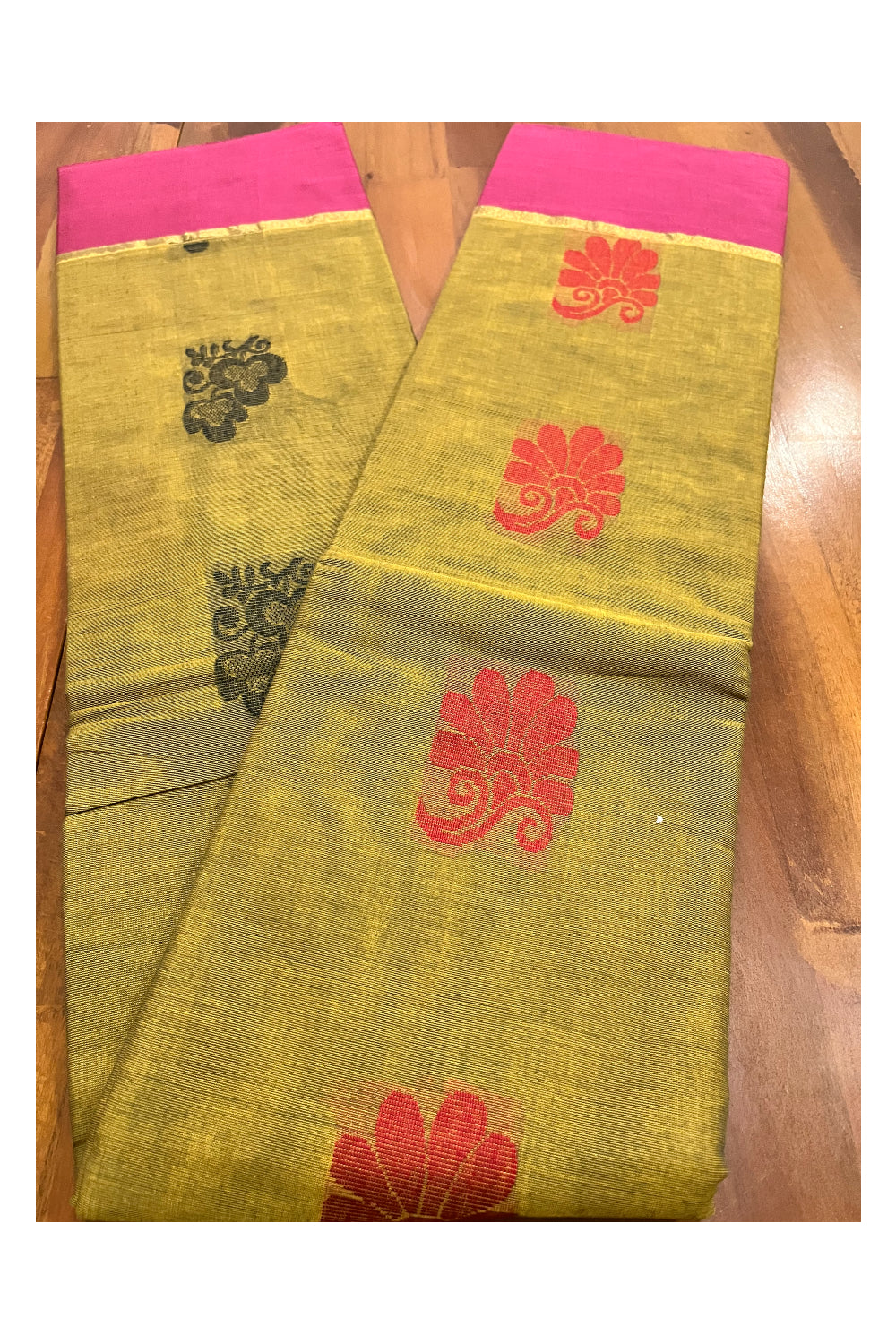 Southloom Cotton Green Saree with Woven Butta Works on Body and Pallu