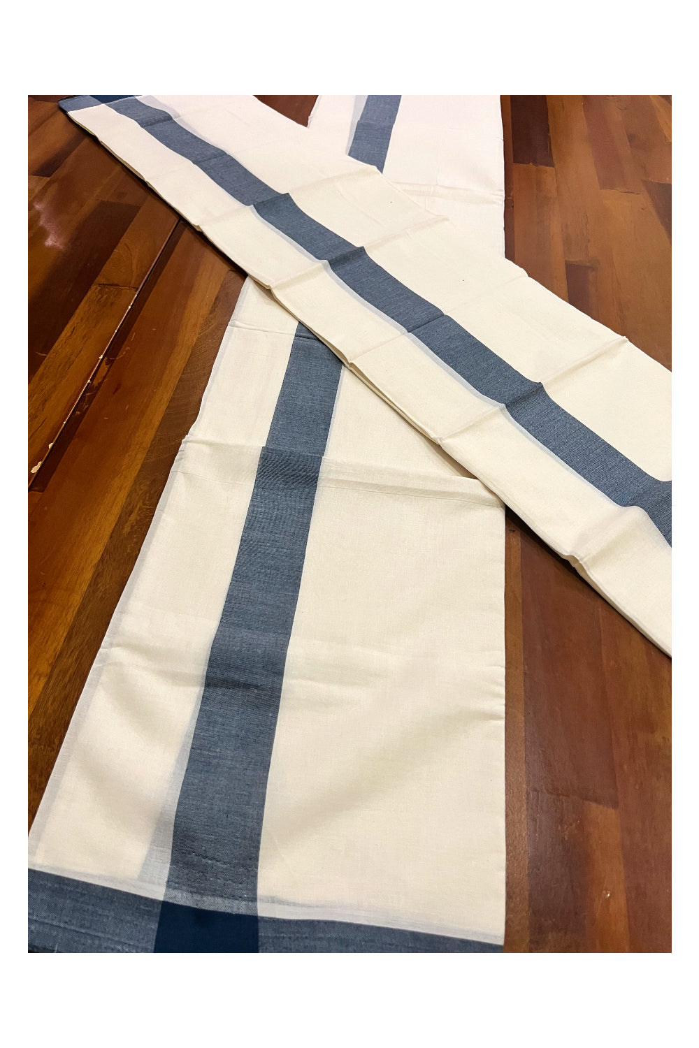 Kerala Mulloth Cotton Single Mundum Neriyathum with Bluish Grey Border 2.80 Mtrs (Extra Soft Cotton)