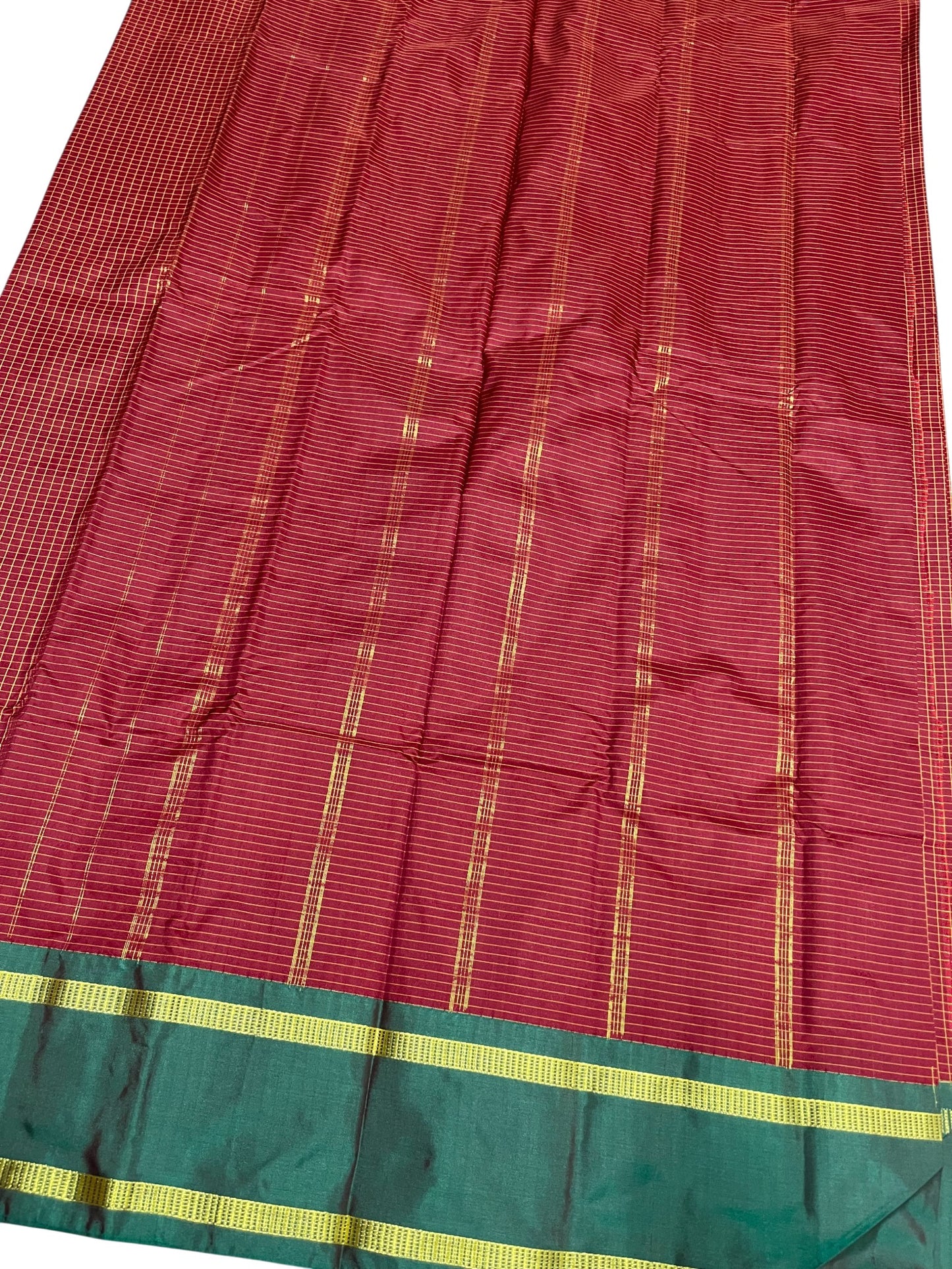 Southloom Semi Silk Saree With Micro Check on Body Maroon And Green