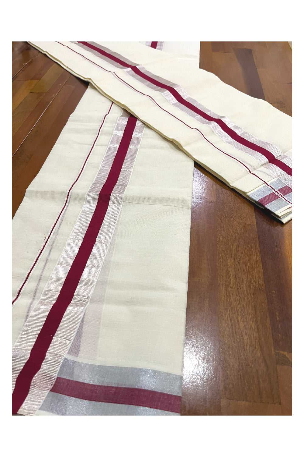 Kerala Cotton Mundum Neriyathum Single (Set Mundu) with Maroon and Kasavu Border 2.80 Mtrs