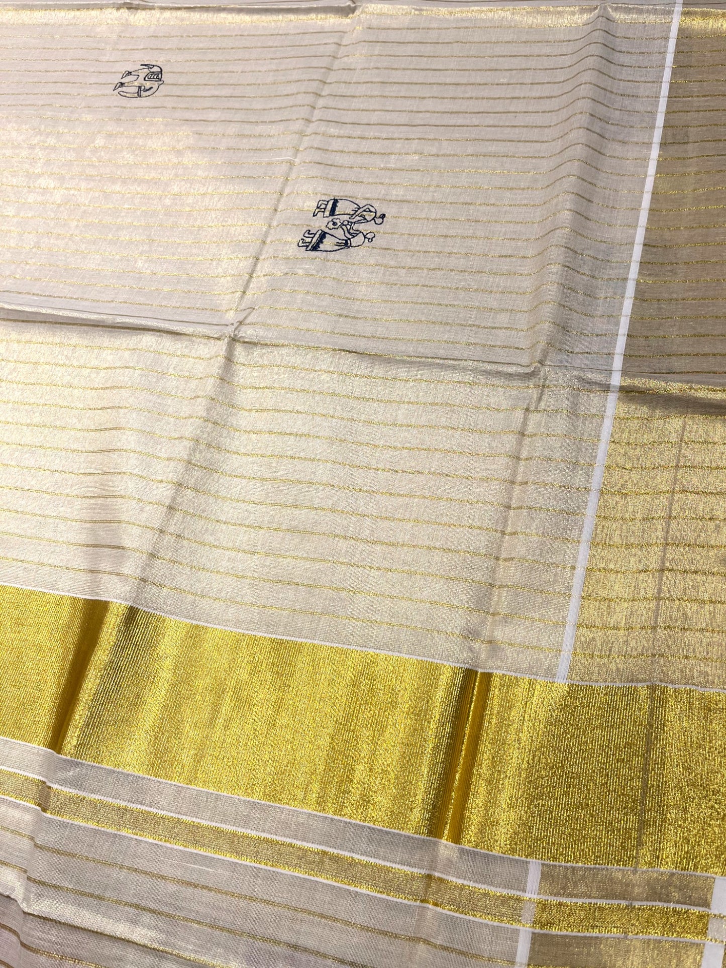 Southloom Tissue  Kerala Kasavu Saree with Embroidery Design