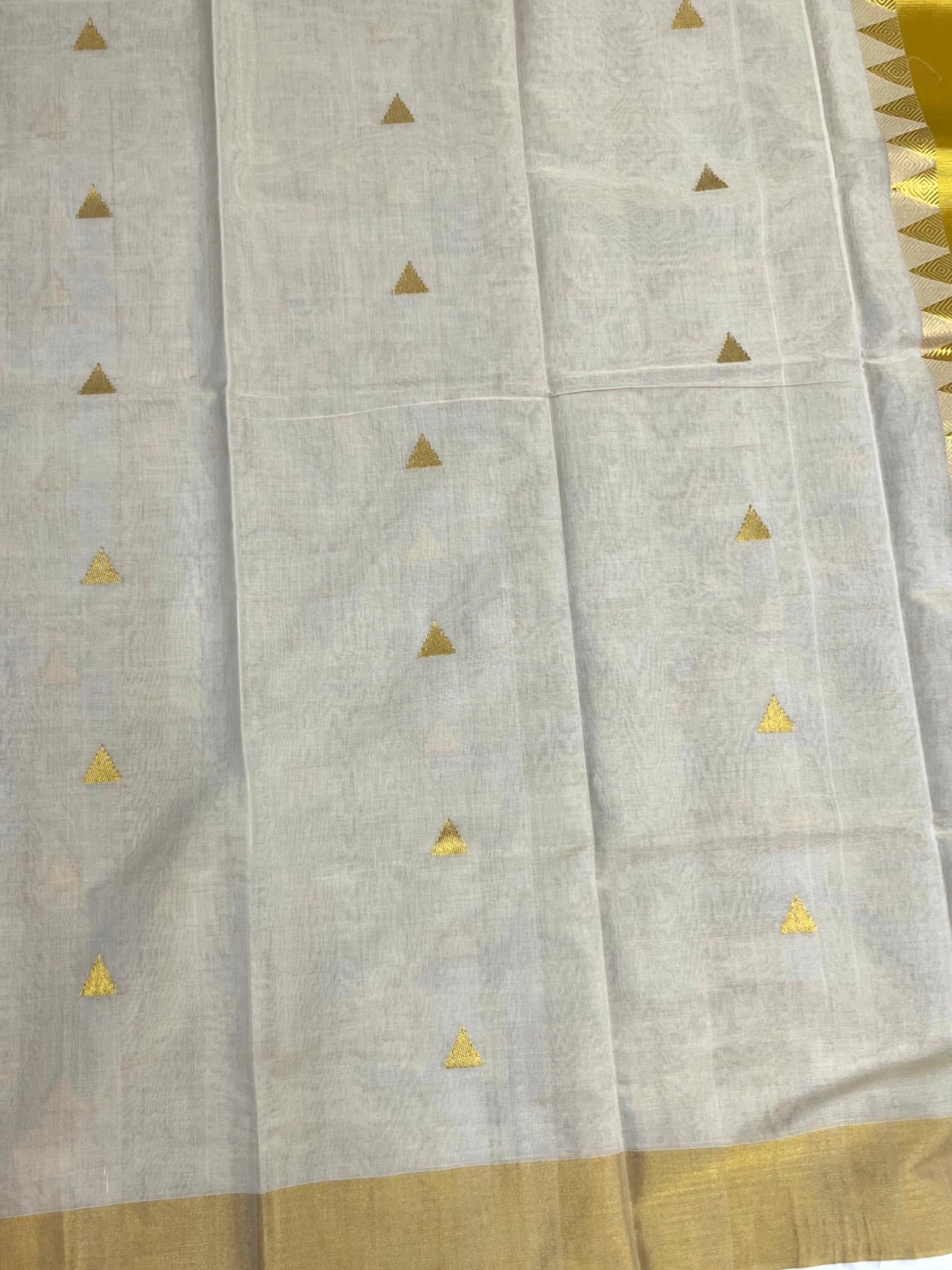 Southloom Premium Tissue Handloom Set Mundu with Temple Design Kasavu Border (2.80 Mtr) SL632