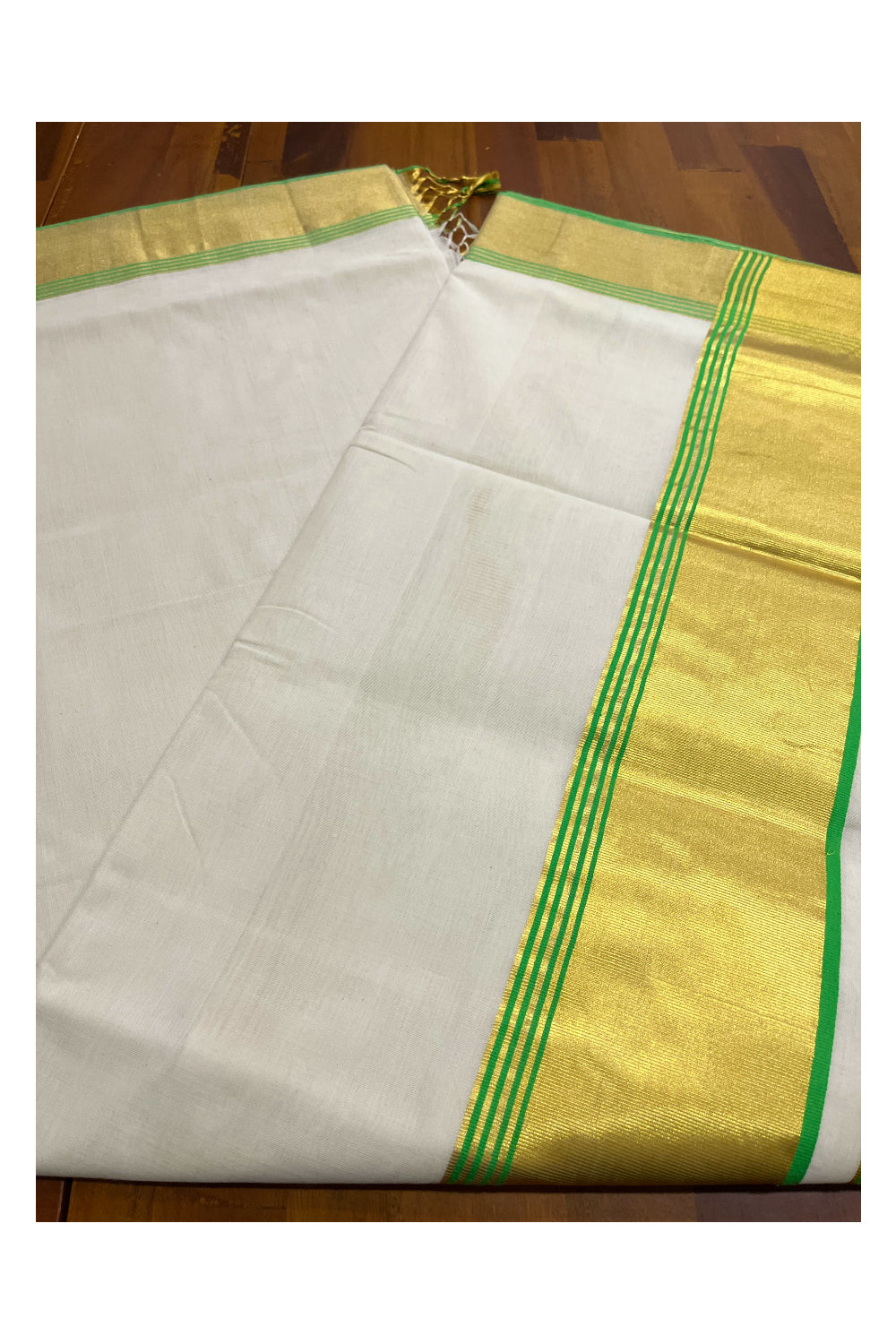 Southloom Super Premium Balaramapuram Unakkupaavu Handloom Saree with Light Green and Kasavu Border