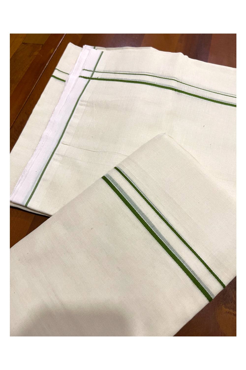 Kerala Cotton Mundum Neriyathum Single (Set Mundu) with Green Eerkkil Kara (Onam Set Mundu 2023)