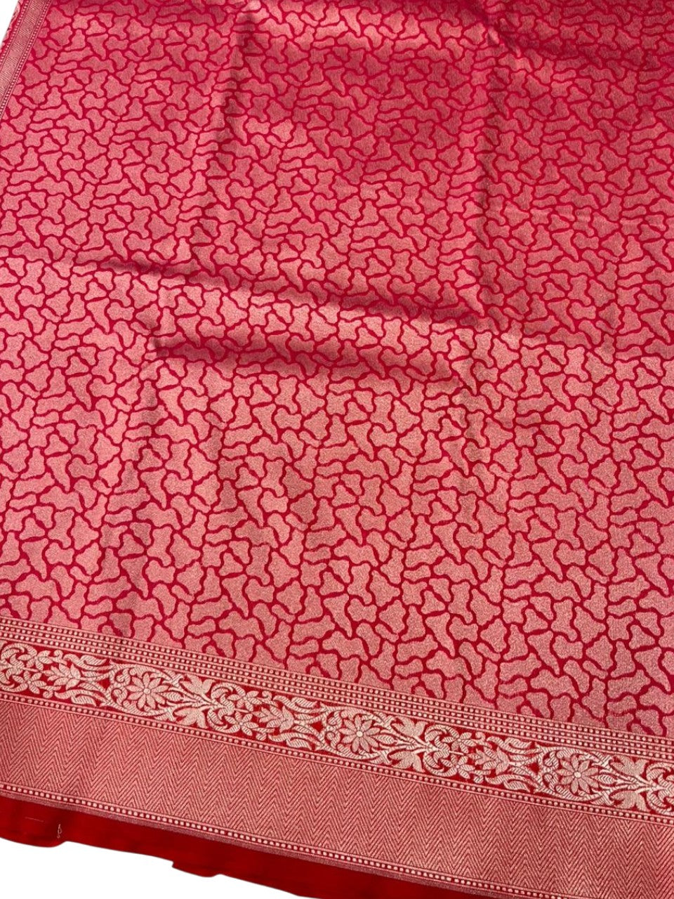 Southloom Pure Banarasi Silk Saree with Woven Work on Body and Borders (Pink And Red)