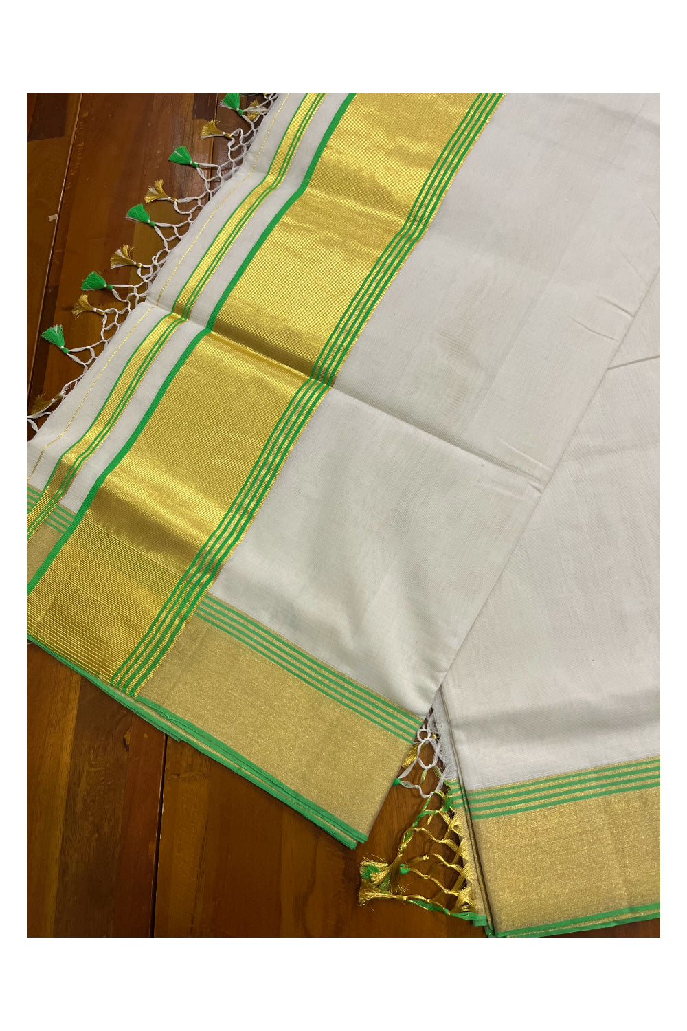 Southloom Super Premium Balaramapuram Unakkupaavu Handloom Saree with Light Green and Kasavu Border