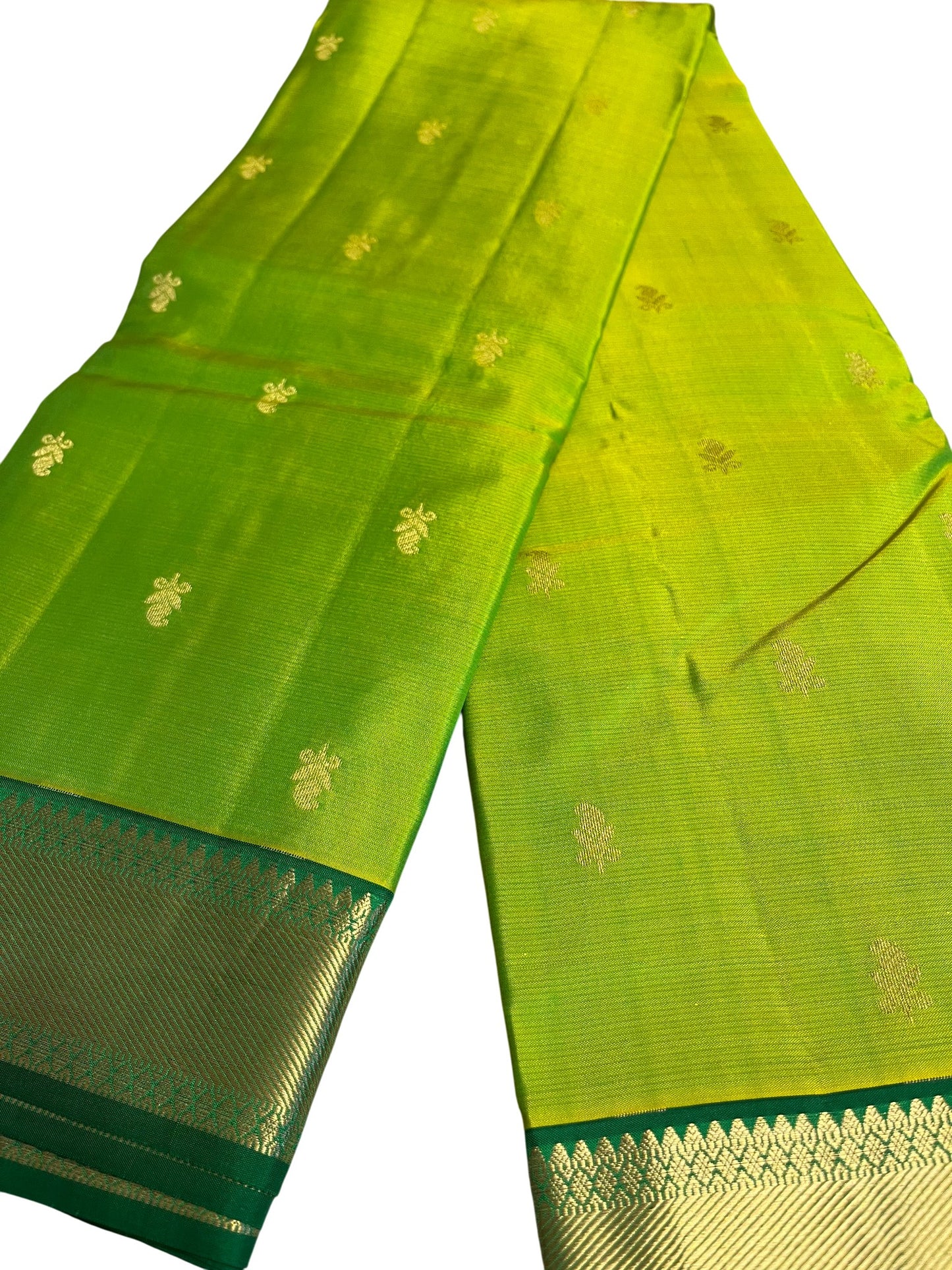 Southloom Pure Handloom Bridal Kanchipuram Silk Saree with Korvai Work (Green)