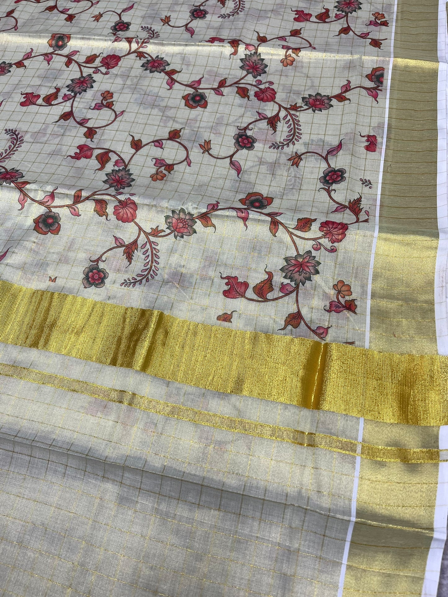 Southloom Tissue Check Kalamkari Print Kerala Kasavu Saree in Red