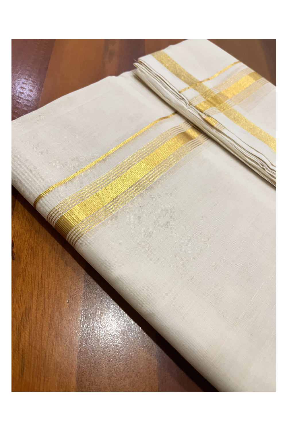 Southloom Premium Balaramapuram Unakkupaavu Handloom Kasavu Mundu (South Indian Kerala Dhoti)