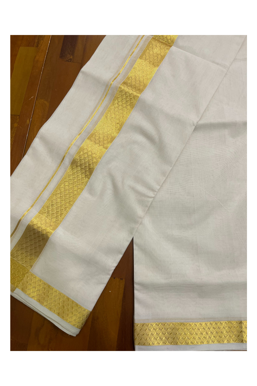 Southloom Premium Balaramapuram Unakkupaavu Handloom Mundu with Kasavu Design Border (South Indian Kerala Dhoti)