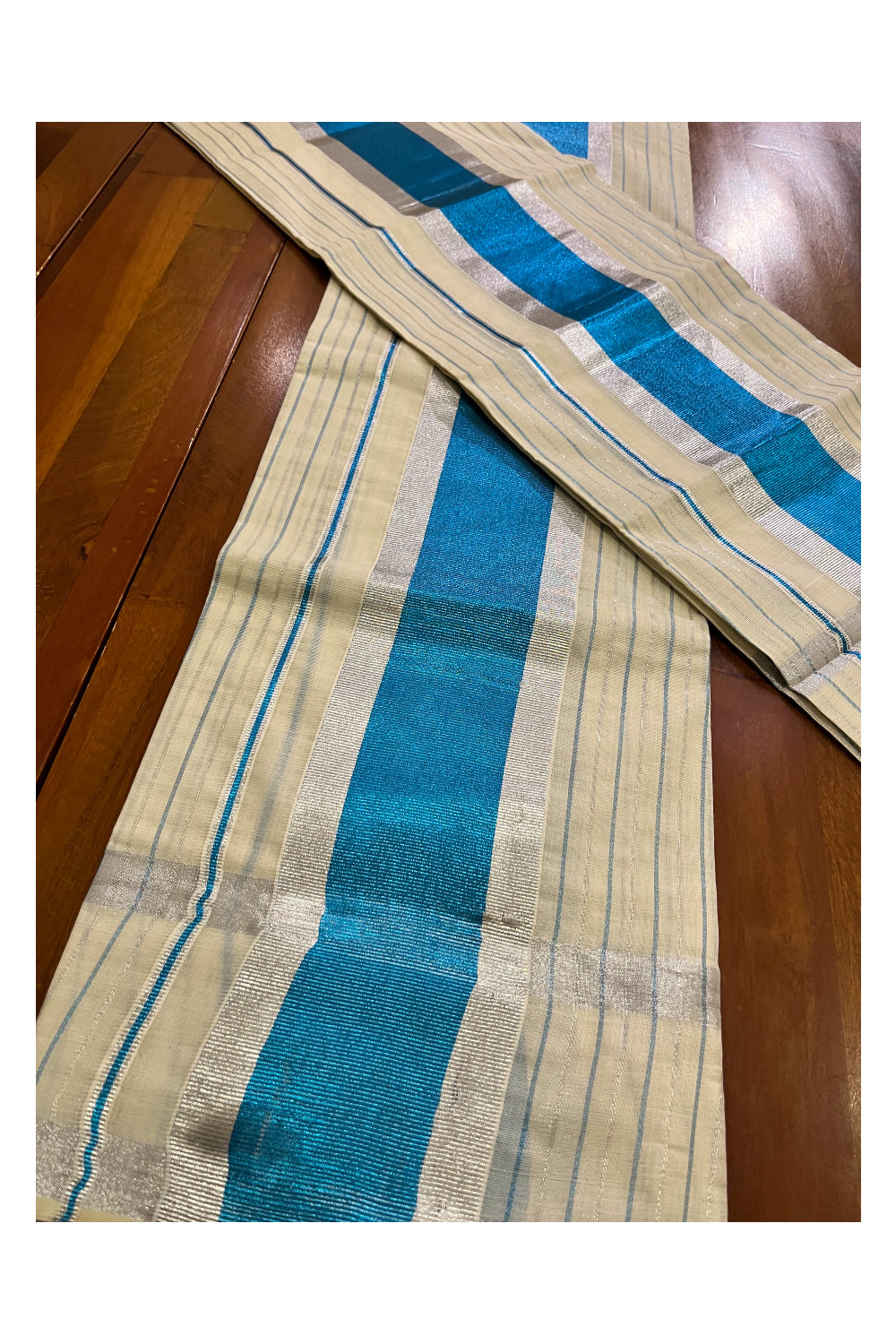 Kerala Cotton Set Mundu Single (Mundum Neriyathum) with Silver and Blue Kasavu Lines Across Body 2.80 Mtrs