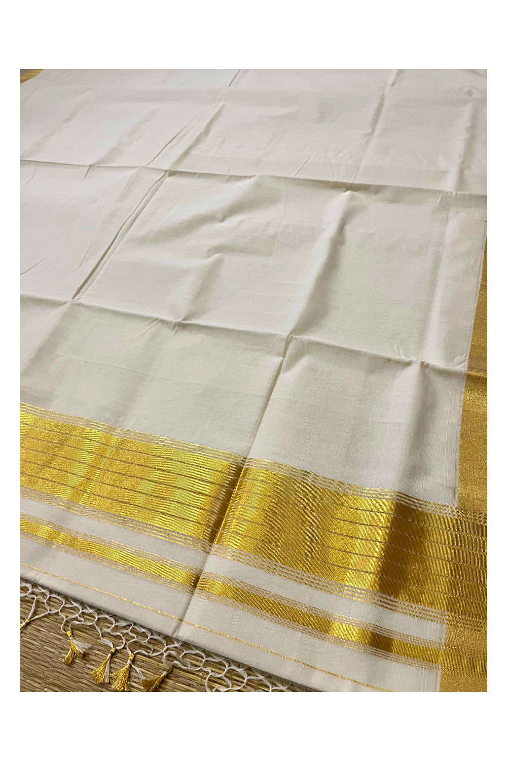 Southloom Super Premium Balaramapuram Unakkupaavu Handloom Kasavu Saree with 4 x 2 Border